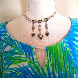 Tropical looking Ruby Rd 1x colorful blouse